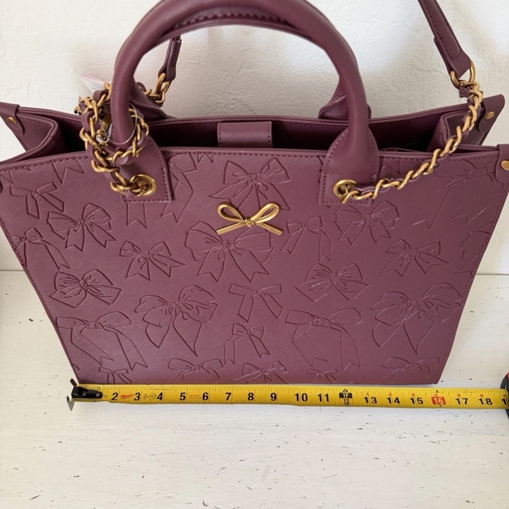 Betsey Johnson XOKIARA2 large cherry/burgundy tote - Picture 4 of 12